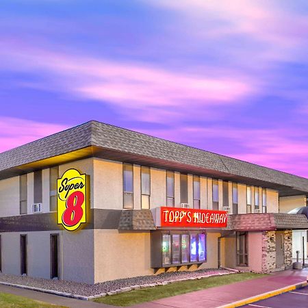 ซูเปอร์ 8 บาย วินด์แฮม วินด์เซอร์/แมดิสัน นอร์ท Hotel วินซอร์ ภายนอก รูปภาพ
